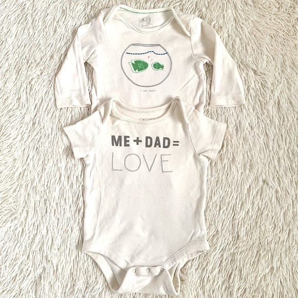 2 BabyGap Bodysuits• I Love Daddy • 3-6 months - Picture 1 of 6